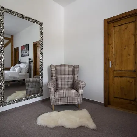 Srnka S Vyhladom Na * Wysokie Tatry